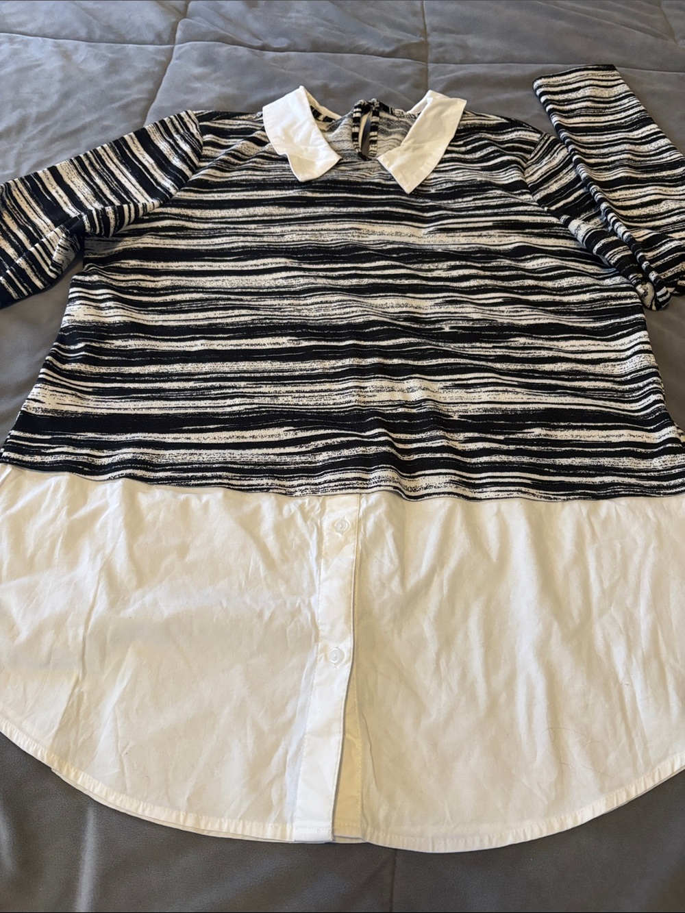 NY Collection Size L Black Cream Stripe Top Blouse Cotton Blend size L